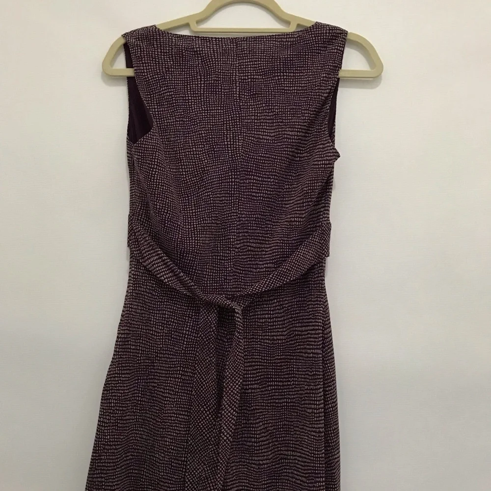 Ann Taylor Silk Sleeveless V-Neck Burgundy Patterned Dress Size 6